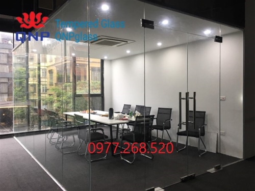 VÁCH NGĂN BẰNG KÍNH CƯỜNG LỰC