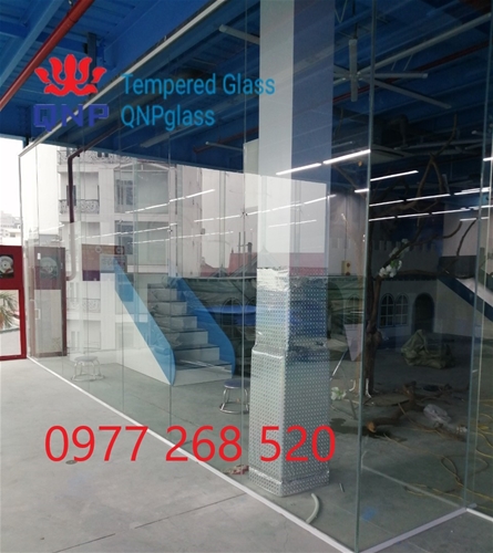 VÁCH KÍNH CƯỜNG LỰC PHỐ KIM GIANG