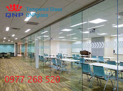 VÁCH KÍNH CƯỜNG LỰC PHỐ TRẦN HƯNG ĐẠO