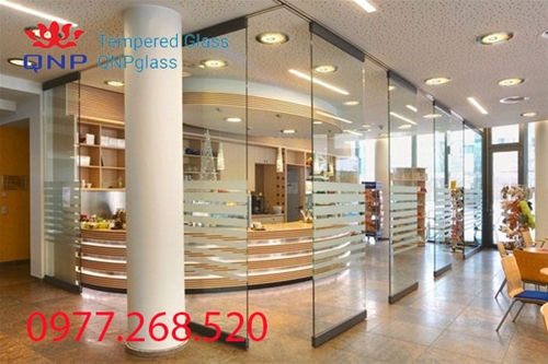 Vách Kính Cường Lực 01