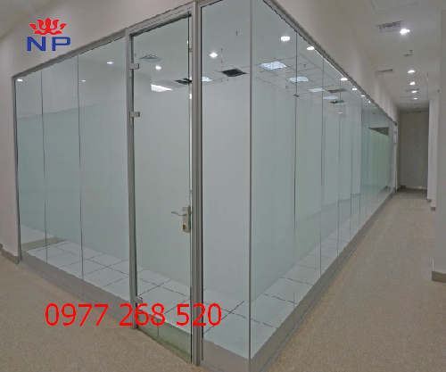 Vách ngăn kính văn phòng, Kính cường lực