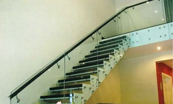 Địa chỉ mua phụ kiện cầu thang kính cường lực uy tín