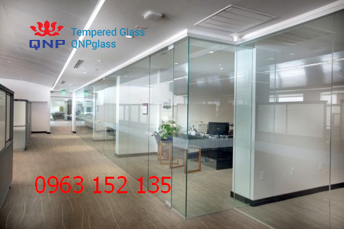 Tiêu chí để lựa chọn cơ sở chuyên thi công vách kính, thi công vách kính uy tín