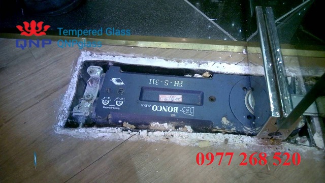 Sửa chữa cửa kính giá rẻ tại TX Duy Tiên, Sửa chữa cửa kính 24h tại TX Duy Tiên, Báo giá thay bản lề thủy lực cửa kính tại Duy Tiên, Thay bản lề cửa kính chính hãng tại Duy Tiên