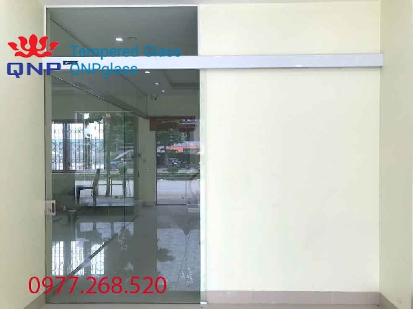 Vách ngăn kính cường lực đẹp, tư vấn vách kính