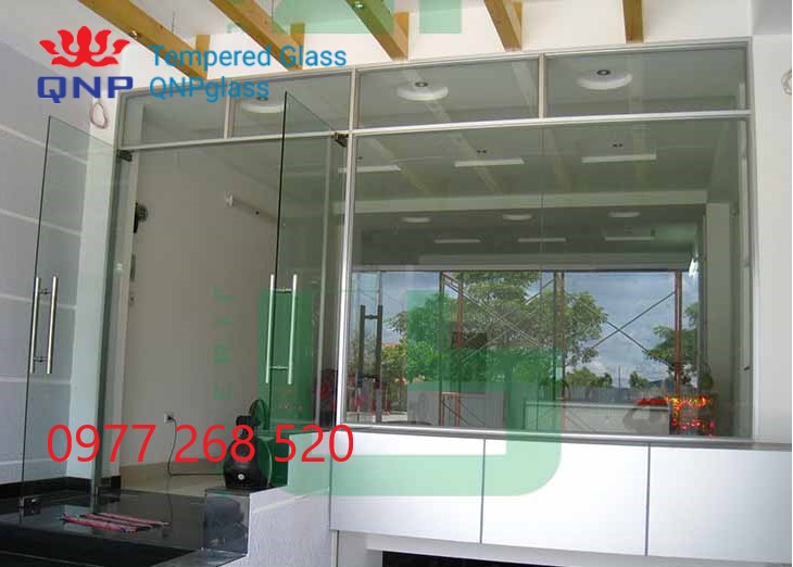 giá cửa nhôm kính cường lực