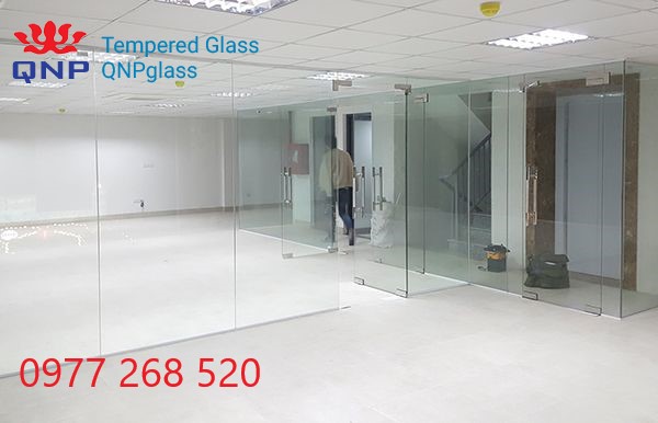 Báo giá thi công vách kính