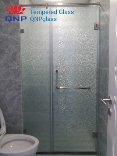 Lắp đặt vách kính cường lực phun cát phòng tắm, kính cường lưc