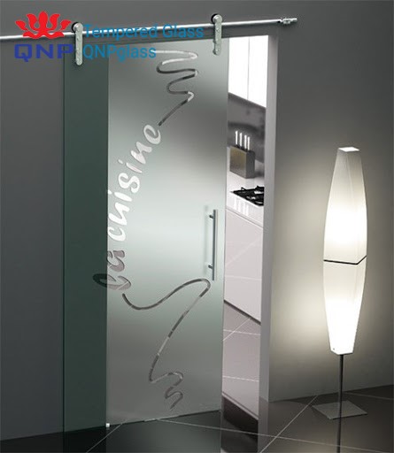 Kính cường lực phun cát đẹp, kính cường lực phun cát