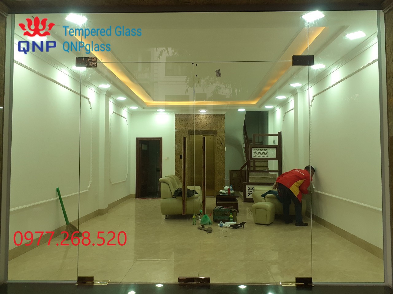 lắp đặt cửa kính cường lực