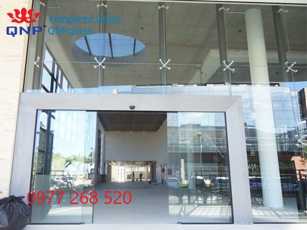 vách kính cường lực chính hãng giá tốt, làm vách kính cường lực chuyên nghiệp, vách kính cường lực chất lượng cao