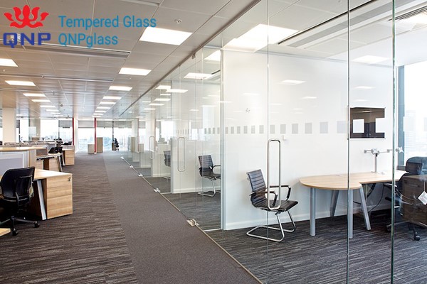 thi công lĩnh vực kính cường lực, chi phí thi công vách kính cường lực văn phòng, Vách kính cường lực quận Thanh Xuân