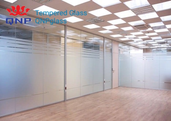 Phân phối và tư vấn thi công vách kính cường lực văn phòng tòa nhà Vinaconex 9 Tower , tư vấn thi công vách kính cường