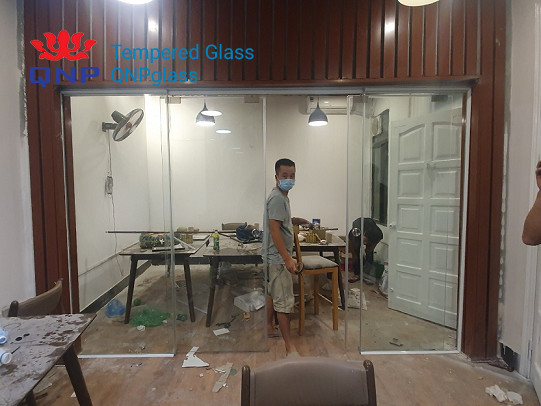 Quy trình làm cửa kính cường lực 12 ly chi tiết, Cửa kính cường lực 12 ly