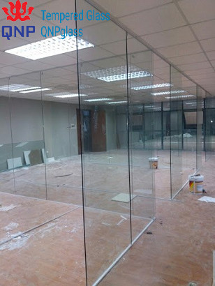 Lắp đặt vách ngăn kính văn phòng đẹp và thi công đúng tiến độ tại tòa nhà Sông Đà, Lắp đặt vách ngăn kính văn phòng