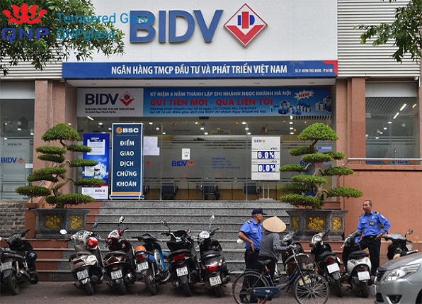 Chuyên lắp đặt cửa kính mặt tiền ngân hàng đẹp, cửa kính mặt tiền ngân hàng, kính cường lực hiện nay