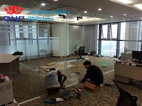 Báo giá tháo dỡ vách kính cường lực, cửa kính cường lực hoặc di dời sang chỗ mới tại Hà Nội