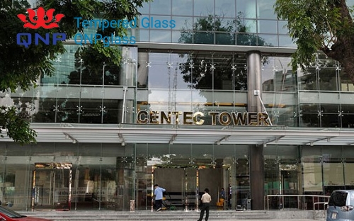 Báo giá vách kính showroom, Lắp vách kính