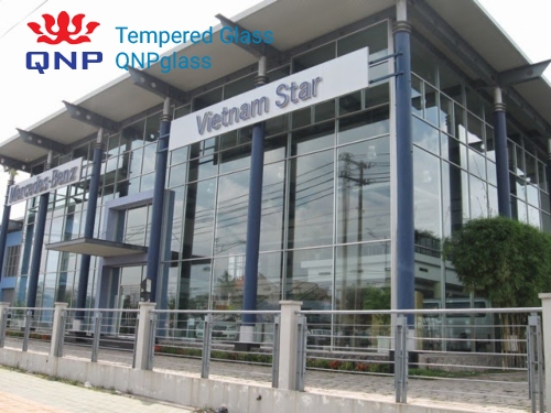 Báo giá vách kính nhà xưởng