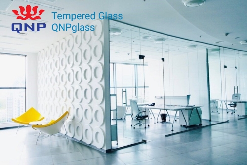 Vách kính văn phòng đẹp, lắp đặt vách kính văn phòng