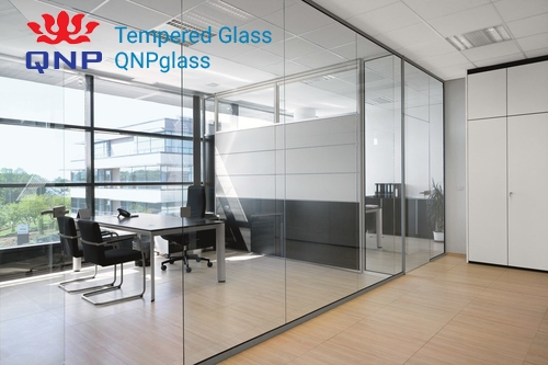 vách kính văn phòng bền bỉ, cửa kính văn phòng