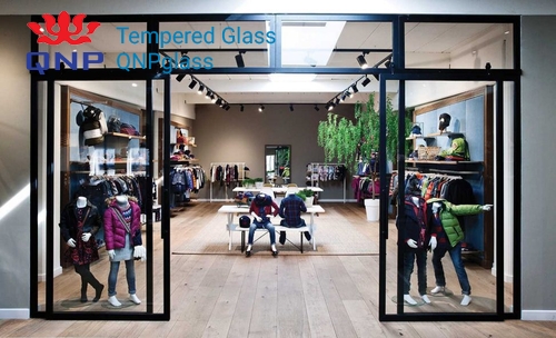 làm cửa showroom hiện đại, thi công vách kính cường lực nhà xưởng, thi công cửa kính cường lực văn phòng, thi công vách kính đẹp, cửa kính cường lực giá rẻ