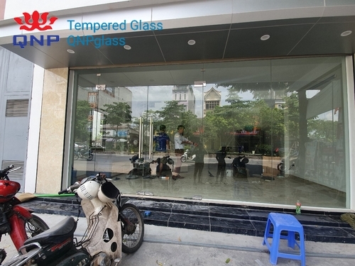 Chất lượng thi công vách kính luôn có sự hoàn thiện trong từng chi tiết