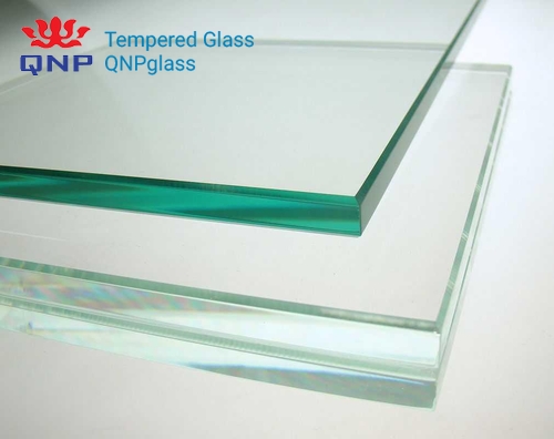 Cân nhắc kỹ khi chọn mẫu cửa kính cường lực cho siêu thị