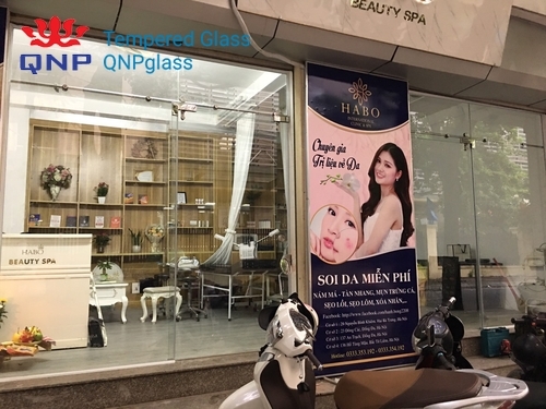 Cửa kính cường lực 5 tấm giá rẻ tại Hai Bà Trưng, cửa kính cường lực