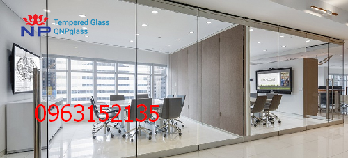 Tư vấn mua vách kính cường lực văn phòng đạt chuẩn